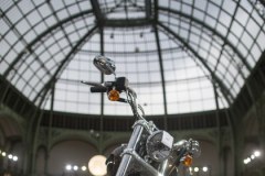 260 tys. euro za Harleya-Davidsona i kurtkę papieża