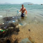 269 tys. ton plastiku pływa w morzach i oceanach