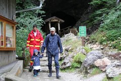 27 turystów uwięzionych w jaskini w Austrii