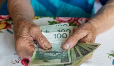 2700 zł więcej świadczenia. Rekordowa podwyżka po waloryzacji emerytur