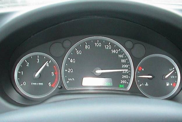 280 km/h to bardzo wysoka prędkość. Niewiele aut tyle pojedzie /INTERIA.PL