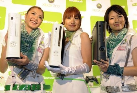 3 modele konsoli Xbox 360 - wszystkie tanieją od 19 września /AFP