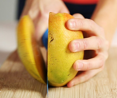 3 sposoby, jak obierać mango
