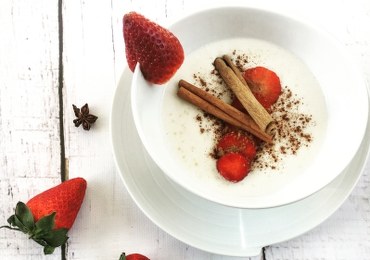 3 szybkie przepisy na pyszne i pełnowartościowe śniadanie