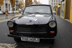 30 lat od upadku Muru Berlińskiego – Trabanty, symbol NRD