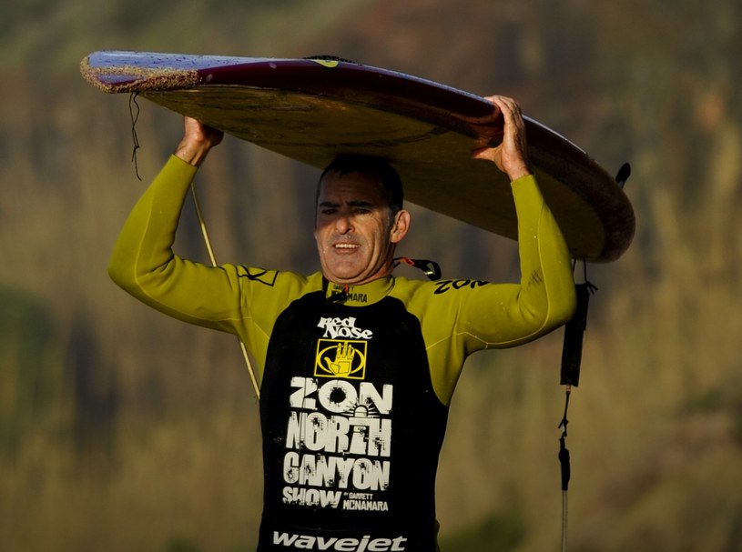 30-letni Garett McNamara - żywa legenda surfingu /AFP