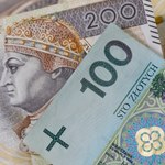 300 zł dla każdego, bez względu na dochód. Od lipca nabór wniosków o "Dobry Start"