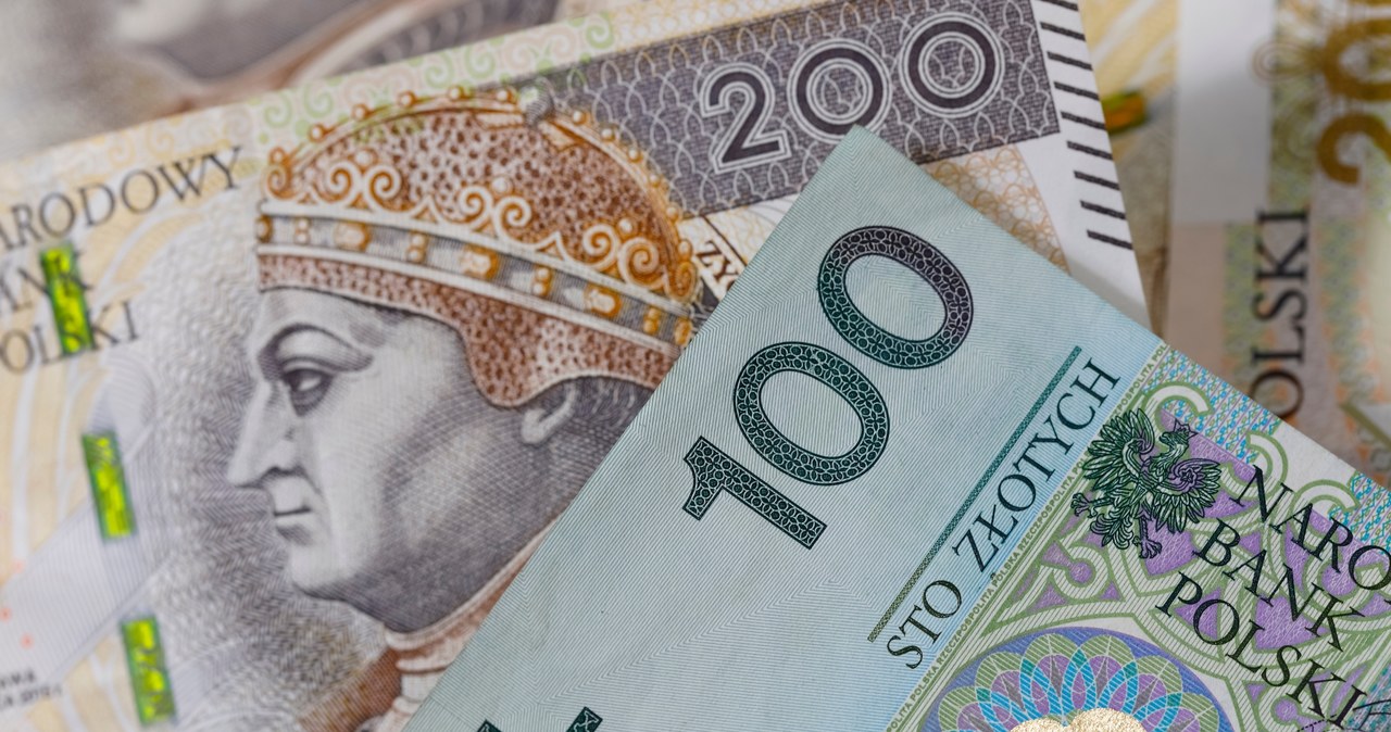 300 zł na wyprawkę dla dzieci. Wnioski ruszają 1 lipca /123RF/PICSEL
