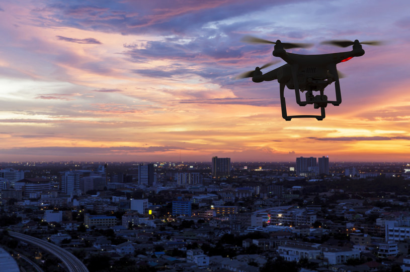 31 grudnia wejdą w życie nowe unijne przepisy dotyczące dronów /123RF/PICSEL