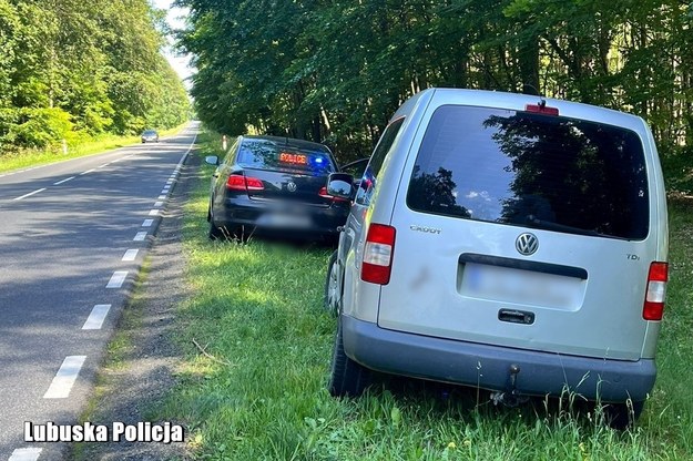 33-letni kierowca volkswagena został zatrzymany przez innych kierowców. /Komenda Powiatowa Policji w Strzelcach Krajeńskich /