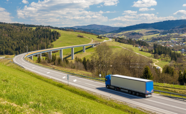 330 milionów złotych na drogi. Które samorządy skorzystają?