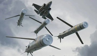 3350 potężnych pocisków ERAM dla Ukrainy. USA pokazały je w boju