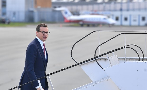 34 loty Morawieckiego na miesięcznice. Miały status HEAD