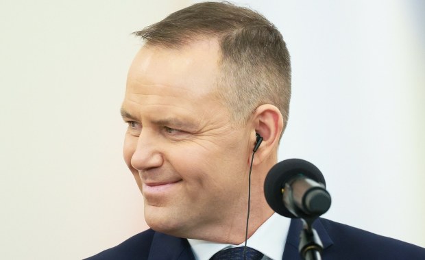 ​34 proc. kontra 57 proc. Tak Polacy ocenili weto prezydenta ws. SAFE