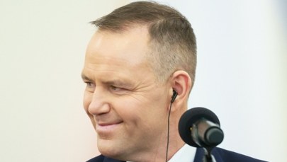 ​34 proc. kontra 57 proc. Tak Polacy ocenili weto prezydenta ws. SAFE