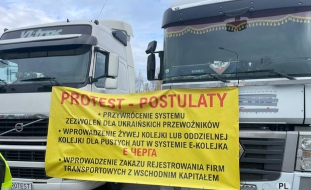 35-kilometrowa kolejka tirów. Kolejny dzień protestu przewoźników