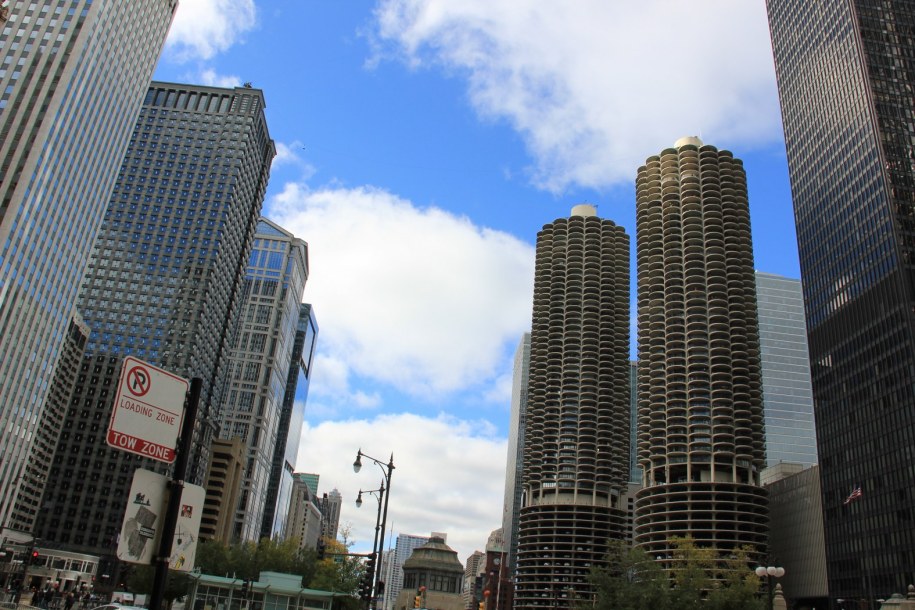35-latek przejdzie z zachodniej wieży Marina City na rzeką Chicago do budynku Leo Burnett /Paweł Żuchowski /RMF FM
