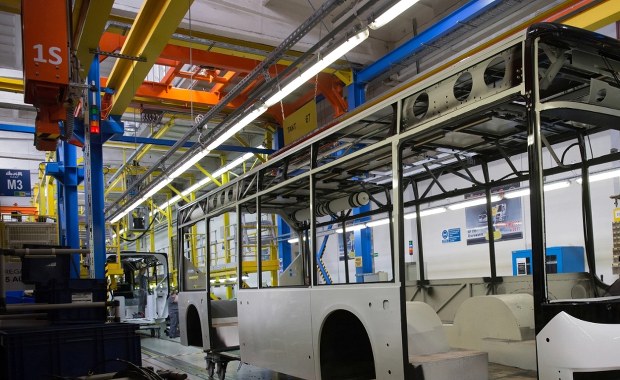 35-latka przygnieciona przez autobus. Śledztwo ws. tragedii w fabryce