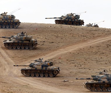 35 tureckich czołgów na granicy z Syrią