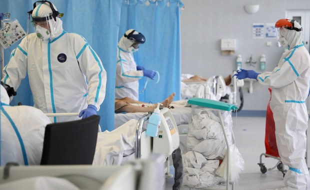 352 nowe przypadki koronawirusa, zmarło 10 osób [CZWARTKOWE DANE]