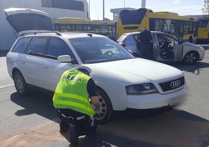 36-latkowi grozi kara o łącznej wartości nawet 22 tys. zł /Słupska policja /Materiały prasowe