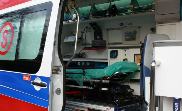 38-latek postrzelony w twarz w Wałbrzychu. Trafił do szpitala, gdzie pilnuje go policja