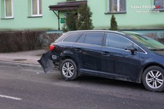 38-latek staranował 11 samochodów w Dąbrowie Górniczej
