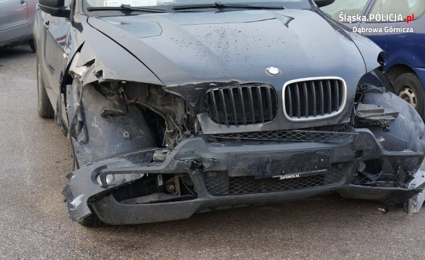 38-latek staranował 11 samochodów w Dąbrowie Górniczej