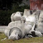 39-latek podejrzany o zniszczenie pomnika Zwycięskiej Armii Radzieckiej