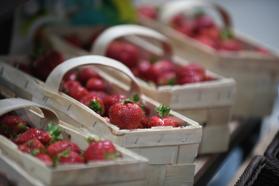 4 czerwca sklepy w większości są zamknięte /Bartłomiej Zborowski /PAP