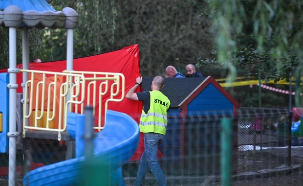 4-latek wpadł do studzienki na terenie przedszkola. Dziecko nie żyje