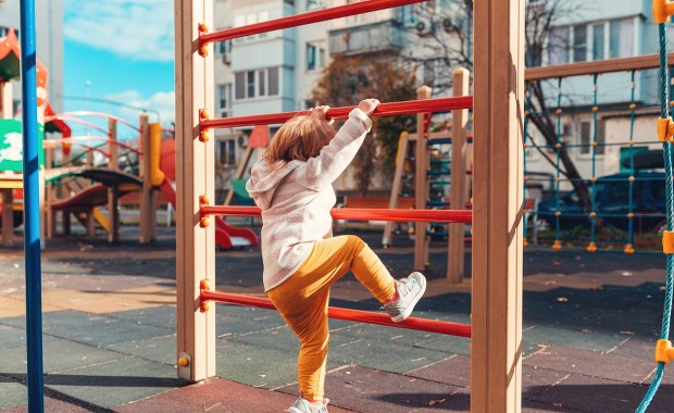 4-latek zatruł się lekami psychotropowymi. Znalazł je na przedszkolnym placu zabaw