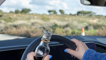 4 promile i dwoje dzieci w aucie. Co czeka pijaną matkę?