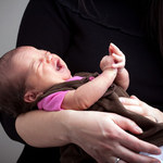 4 sposoby, by złagodzić atak kolki niemowlęcej