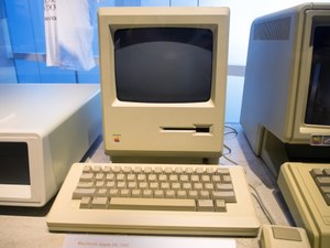 Costaba 2.459 dólares hace 40 años.  ¿Cuál fue el primer Macintosh?