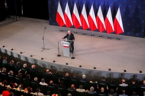 40 radnych PiS i 17 mln zł zarobku? Prezes PiS: Sprawdzę to