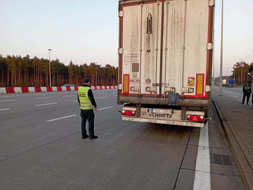 40-tonowym zestawem, który prowadził nietrzeźwy Białorusin, transportowano ładunek z Belgii do Federacji Rosyjskiej /ITD /Informacja prasowa