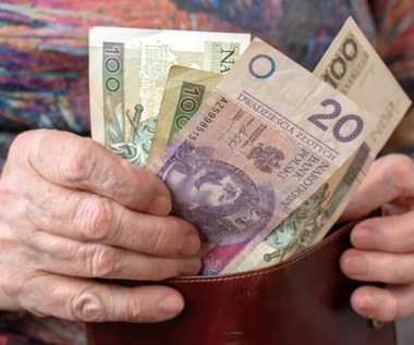 400 złotych więcej do emerytury. ZUS prosi tylko o jeden druczek