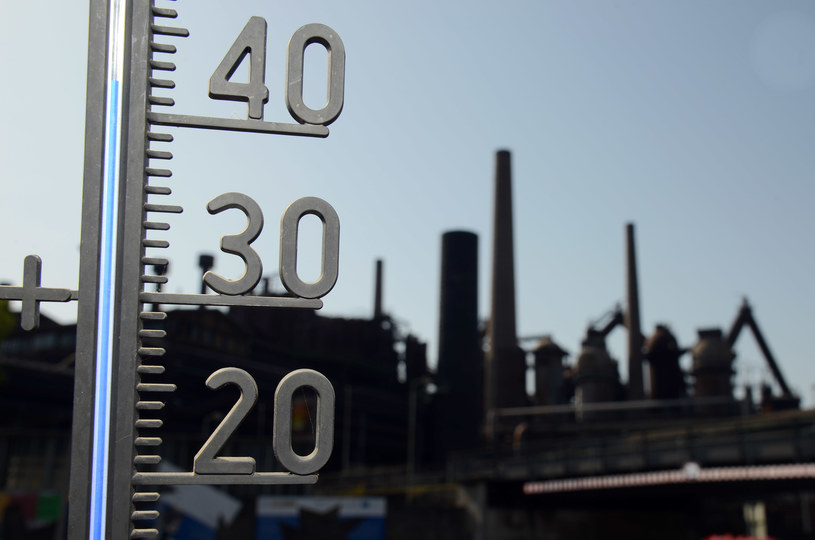 42 stopnie Celsjusza pokazały termometry w Lingen w Dolnej Saksonii /HARALD TITTEL / DPA  /AFP