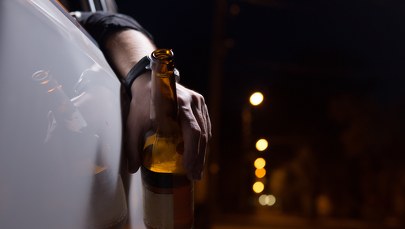 49-latek dwukrotnie zatrzymany za jazdę na "podwójnym gazie" 