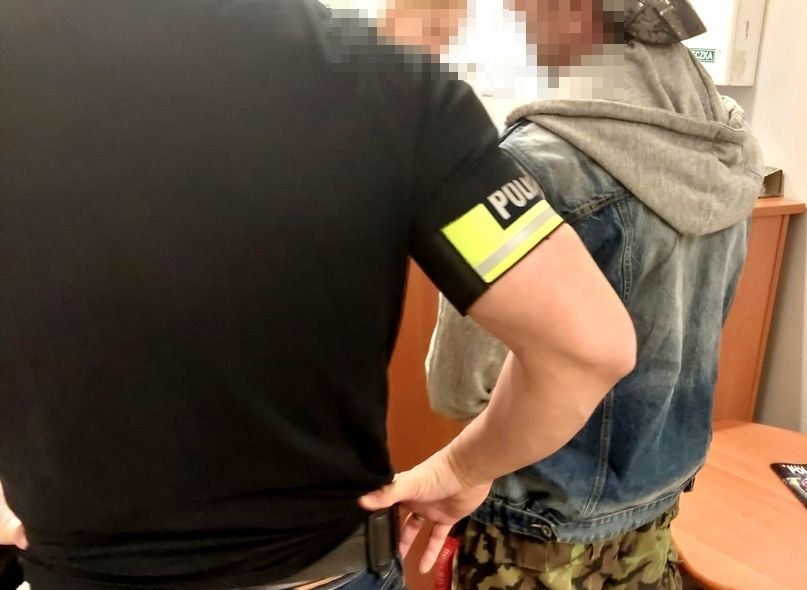 49-latek został zatrzymany /Policja /