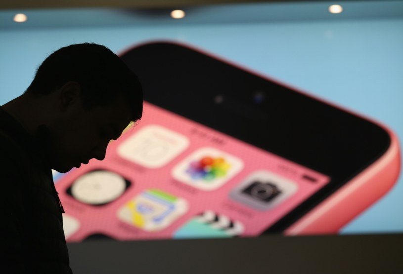 5,5-calowy iPhone pojawi się na rynku dopiero w przyszłym roku? /AFP