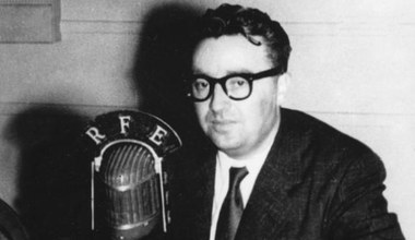 5 grudnia 1953 r. Józef Światło uciekł do Berlina Zachodniego i wystąpił o azyl polityczny
