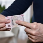 5 lat na wymianę bezterminowych praw jazdy. Podano ważne daty