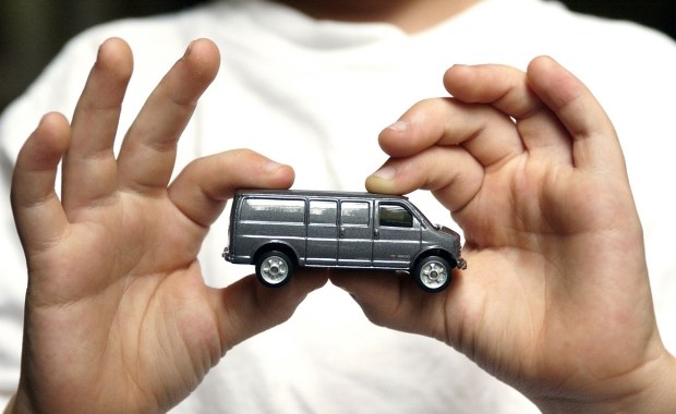 5-latek w piżamie i skarpetkach błąkał się po ulicy w Pszczynie