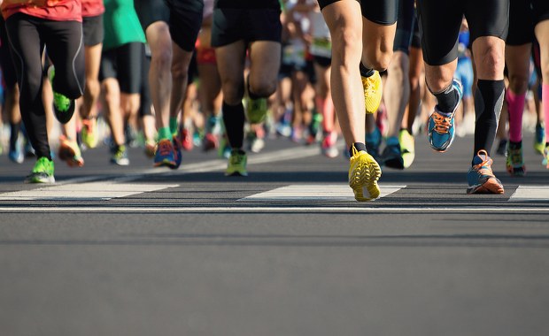 "5 na dobry początek". Wystartowali w biegu, by pomóc chorym dzieciom