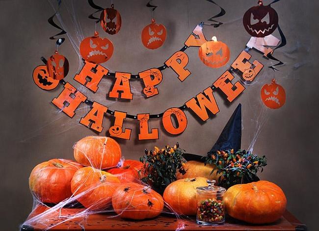 5 porad jak zorganizować przyjęcie Halloweenowe /© Photogenica