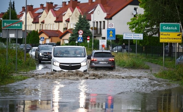 5 tys. interwencji strażaków po nawałnicach. Kolejny alert RCB