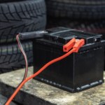 5 tys. zł mandatu, jeśli wybierzesz złe miejsce. Gdzie wyrzucić akumulator?