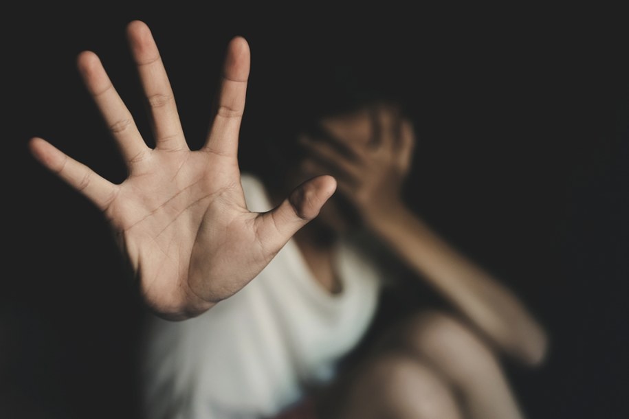 52-letnia kobieta znęcała się psychicznie nad swoim 21-letnim synem (zdjęcie ilustracyjne) /Shutterstock